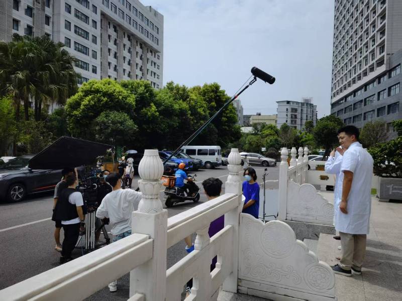 班玛县广告片拍摄公司低成本实现高规格制作的诀窍